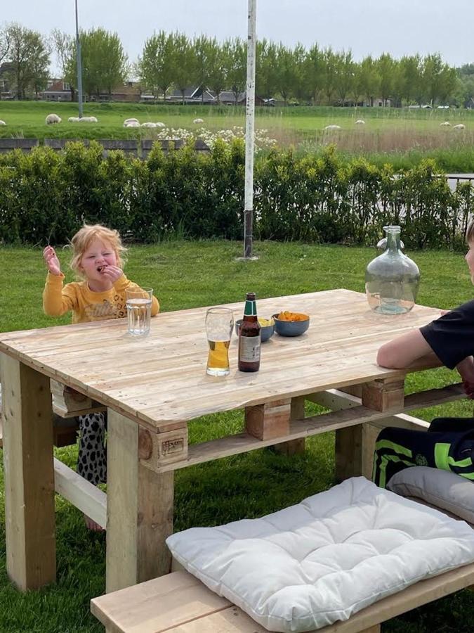 Gastfabriek Tzummarum Exteriör bild